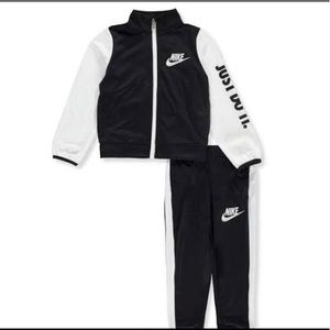 Nike Little Boys' Track Suit